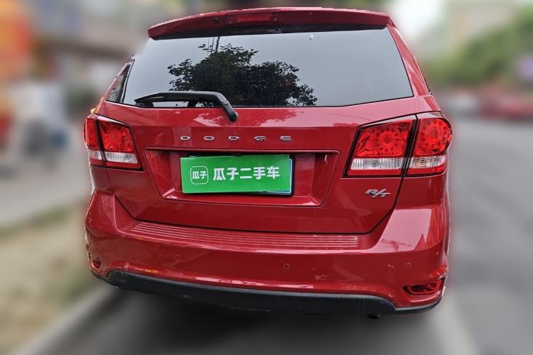 Used Dodge Journey 2013 2.4L Two-Wheel Drive Luxury Version Rear