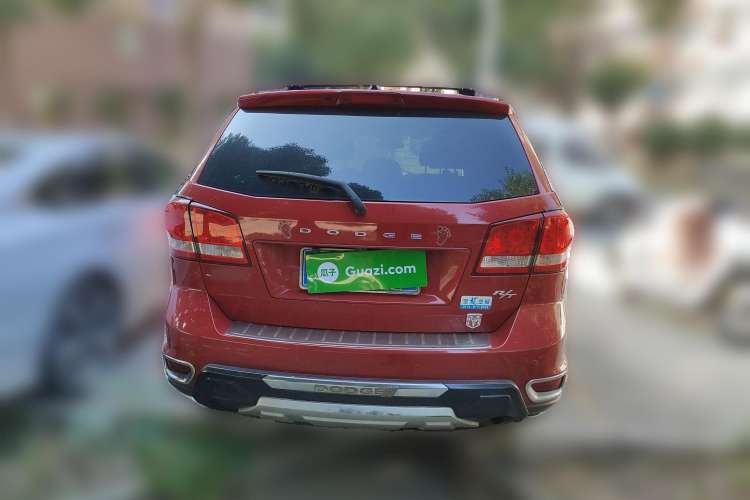 Used Dodge Journey 2013 2.4L Two-Wheel Drive Luxury Version Rear