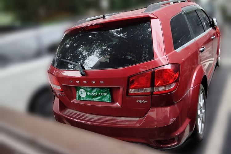 Used Dodge Journey 2013 2.4L Two-Wheel Drive Luxury Version Rear