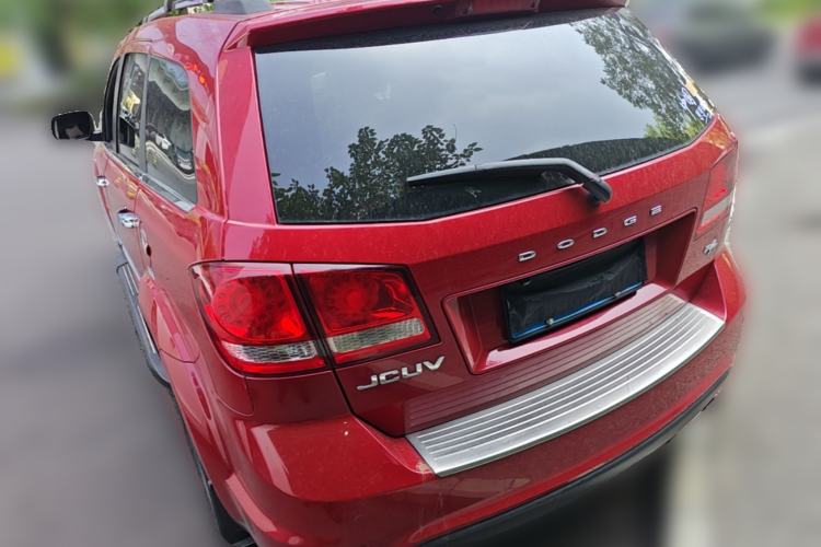 Used Dodge Journey 2013 2.4L Two-Wheel Drive Luxury Version Rear Left 45 Deg