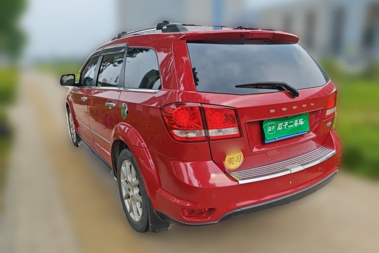 Used Dodge Journey 2013 2.4L Two-Wheel Drive Luxury Version Rear Left 45 Deg