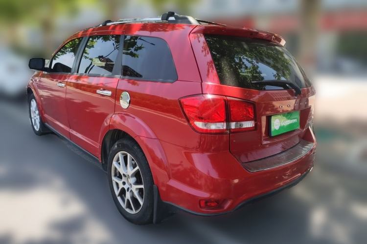 Used Dodge Journey 2013 2.4L Two-Wheel Drive Luxury Version Rear Left 45 Deg