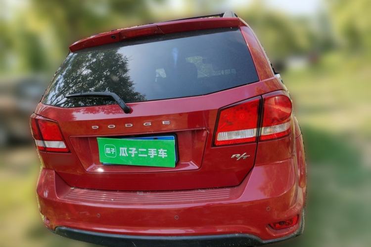 Used Dodge Journey 2013 2.4L Two-Wheel Drive Luxury Version Rear Right 45 Deg