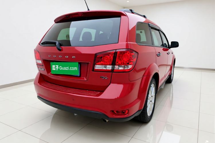 Used Dodge Journey 2013 2.4L Two-Wheel Drive Luxury Version Rear Right 45 Deg
