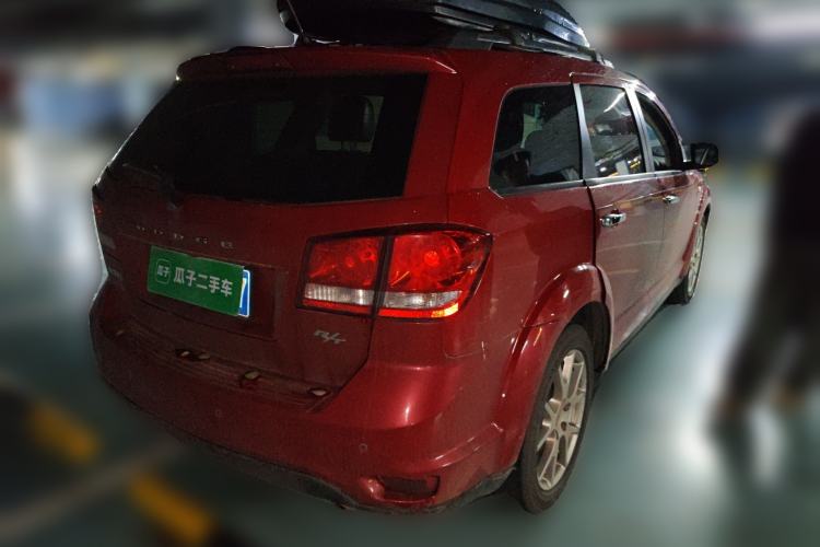 Used Dodge Journey 2013 2.4L Two-Wheel Drive Luxury Version Rear Right 45 Deg