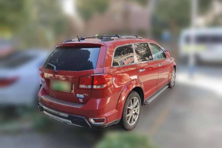 Used Dodge Journey 2013 2.4L Two-Wheel Drive Luxury Version Rear Right 45 Deg