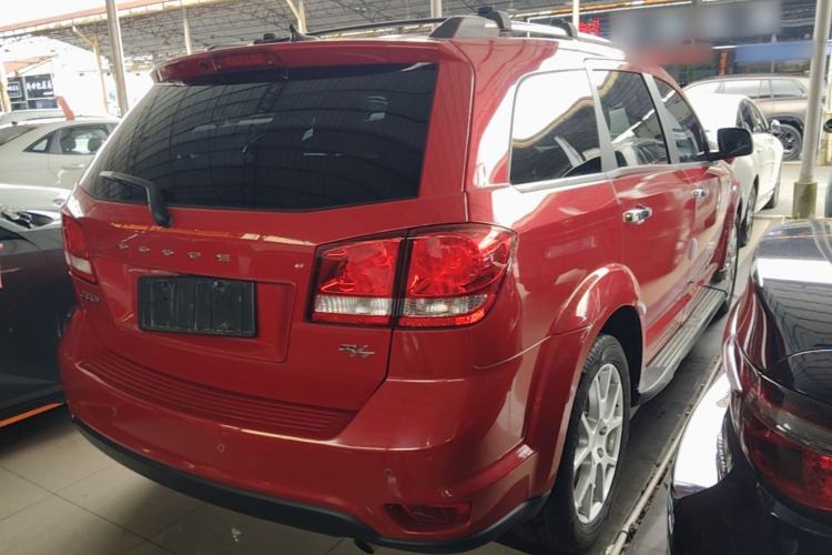 Used Dodge Journey 2013 2.4L Two-Wheel Drive Luxury Version Rear Right 45 Deg