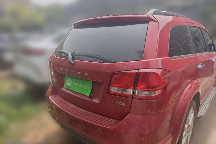 Used Dodge Journey 2013 2.4L Two-Wheel Drive Luxury Version Rear