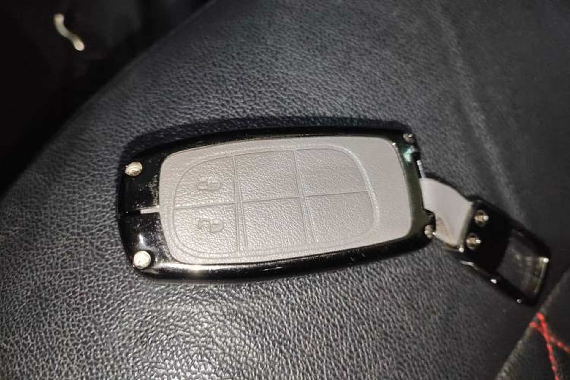 Used Dodge Journey 2013 2.4L Two-Wheel Drive Luxury Version Vehicle Key