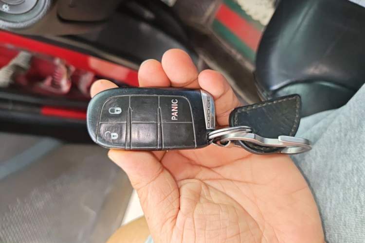 Used Dodge Journey 2013 2.4L Two-Wheel Drive Luxury Version Vehicle Key
