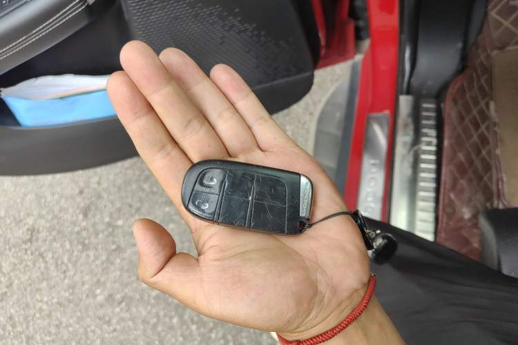 Used Dodge Journey 2013 2.4L Two-Wheel Drive Luxury Version Vehicle Key