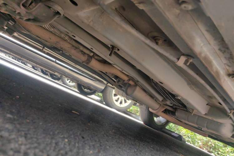 Used Dodge Journey 2013 2.4L Two-Wheel Drive Luxury Version Chassis Front Left