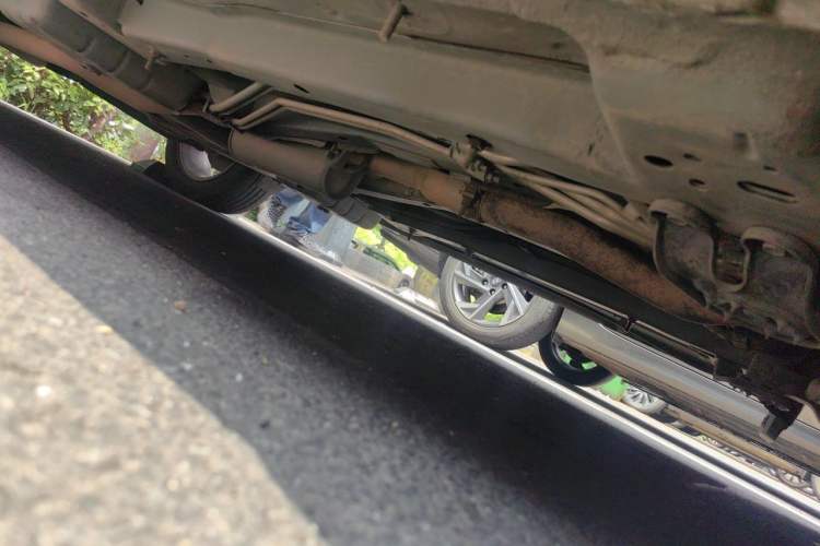 Used Dodge Journey 2013 2.4L Two-Wheel Drive Luxury Version Chassis Front Right