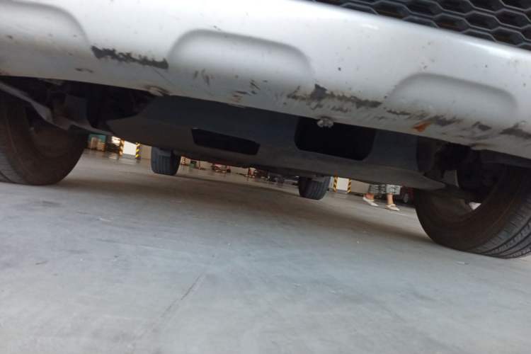 Used Dodge Journey 2013 2.4L Two-Wheel Drive Luxury Version Chassis Front