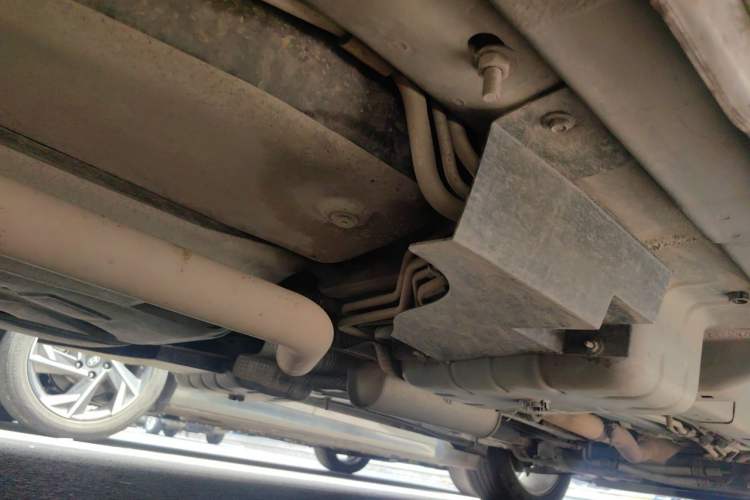 Used Dodge Journey 2013 2.4L Two-Wheel Drive Luxury Version Chassis Rear Right