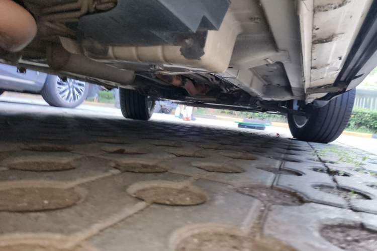 Used Dodge Journey 2013 2.4L Two-Wheel Drive Luxury Version Chassis Rear Right