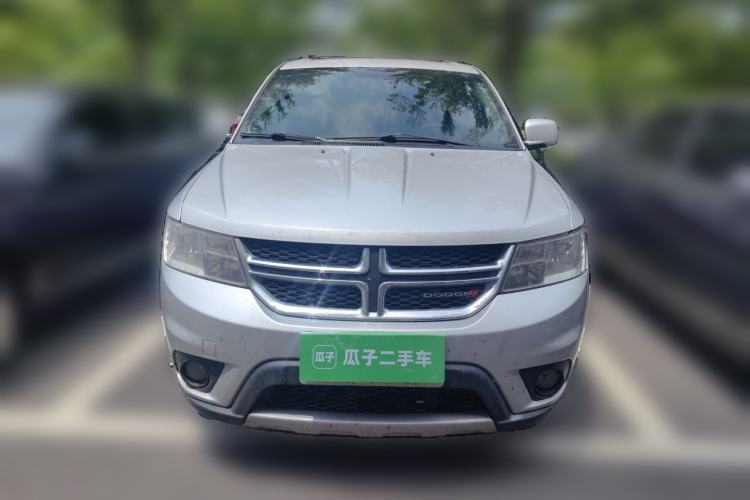 Used Dodge Journey 2013 2.4L Two-Wheel Drive Luxury Version Front