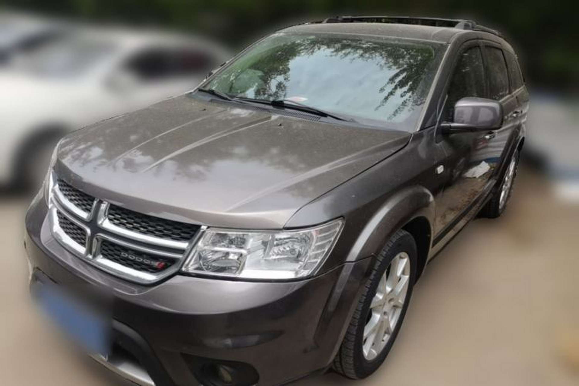 Used Dodge Journey 2013 2.4L Two-Wheel Drive Luxury Version Front Left 45 Deg