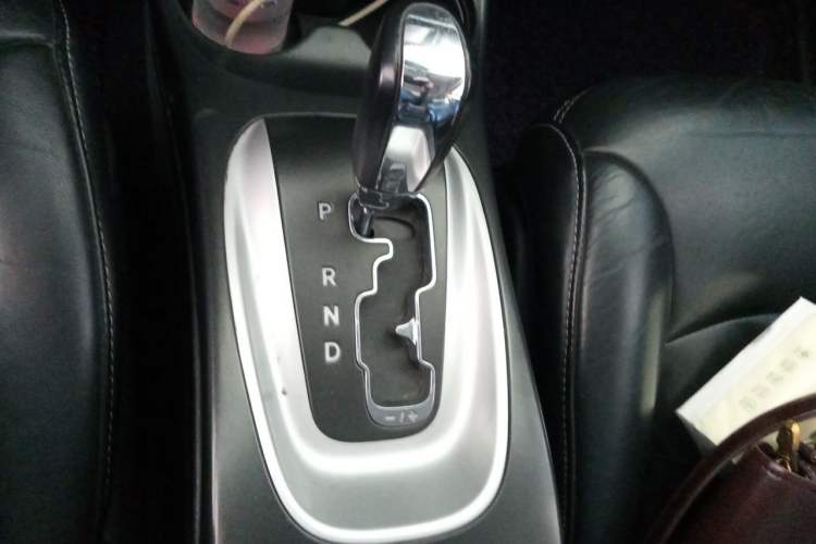 Used Dodge Journey 2013 2.4L Two-Wheel Drive Luxury Version Gear Lever