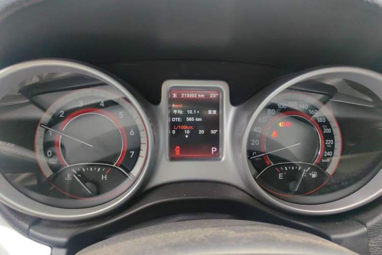 Used Dodge Journey 2013 2.4L Two-Wheel Drive Luxury Version Instrument Cluster