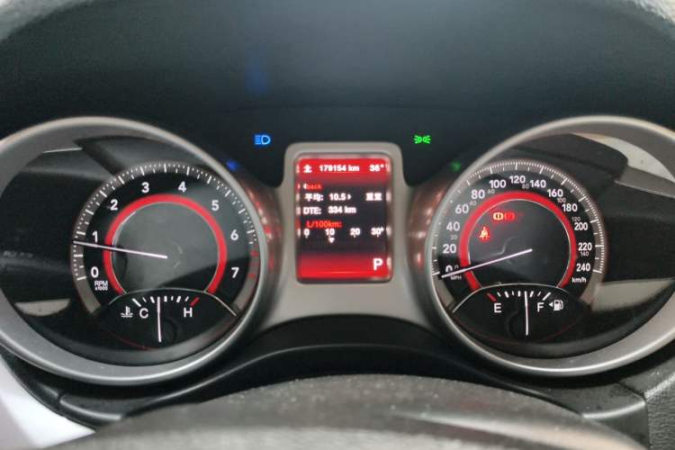 Used Dodge Journey 2013 2.4L Two-Wheel Drive Luxury Version Instrument Cluster