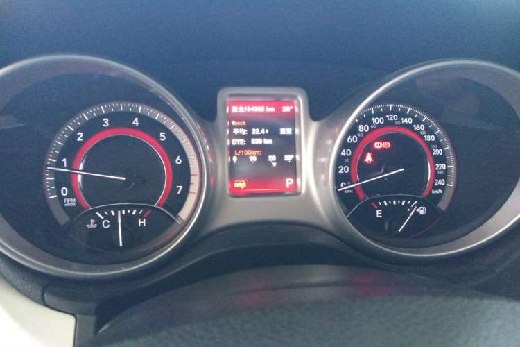 Used Dodge Journey 2013 2.4L Two-Wheel Drive Luxury Version Instrument Cluster