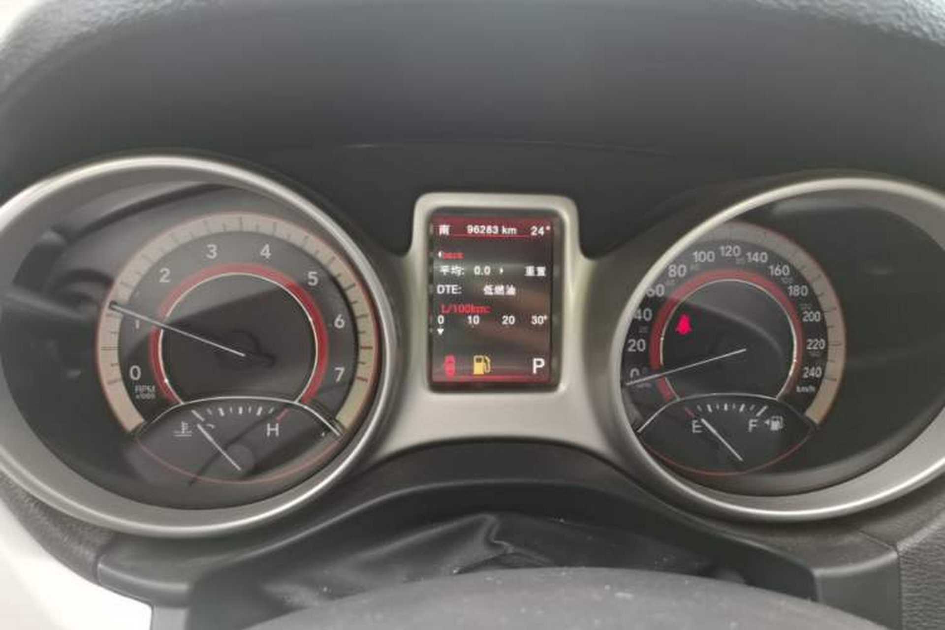 Used Dodge Journey 2013 2.4L Two-Wheel Drive Luxury Version Instrument Cluster