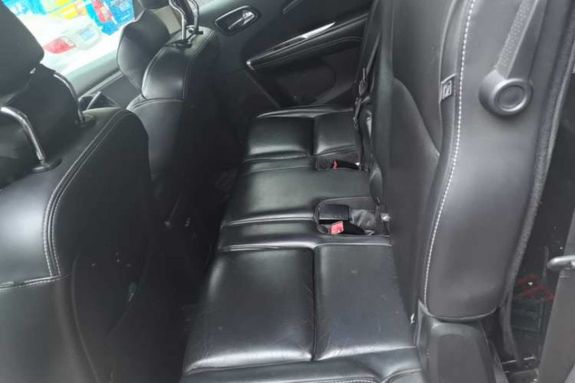 Used Dodge Journey 2013 2.4L Two-Wheel Drive Luxury Version Left Rear Seat