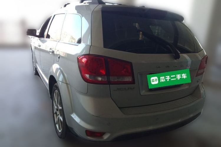 Used Dodge Journey 2013 2.4L Two-Wheel Drive Luxury Version Rear Left 45 Deg