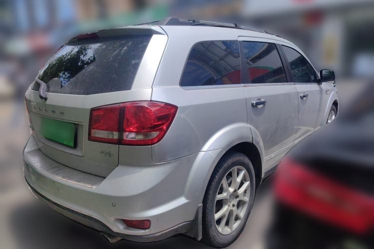 Used Dodge Journey 2013 2.4L Two-Wheel Drive Luxury Version Rear Right 45 Deg