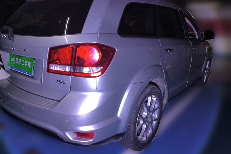 Used Dodge Journey 2013 2.4L Two-Wheel Drive Luxury Version Rear Right 45 Deg