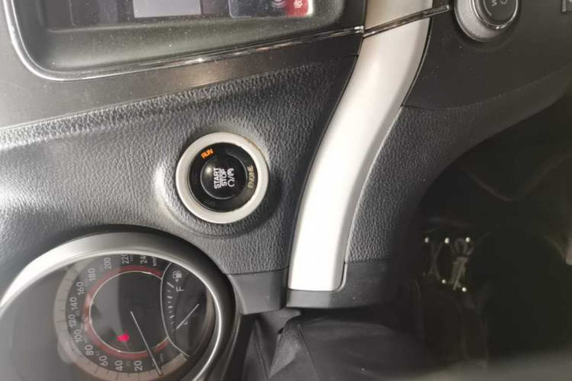 Used Dodge Journey 2013 2.4L Two-Wheel Drive Luxury Version Vehicle Key