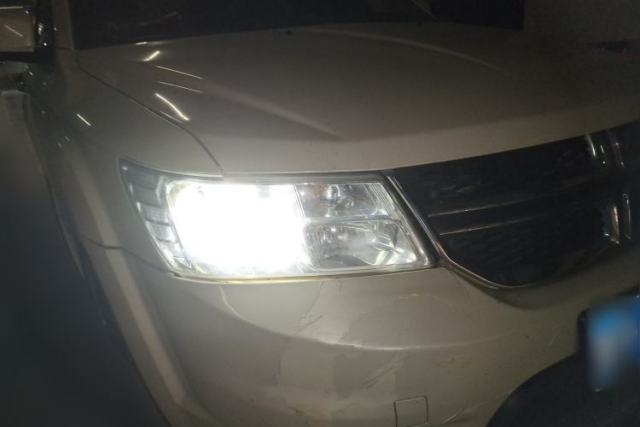 Gebrauchter Dodge Journey 2013 2.4L Two-Wheel Drive Luxury Version