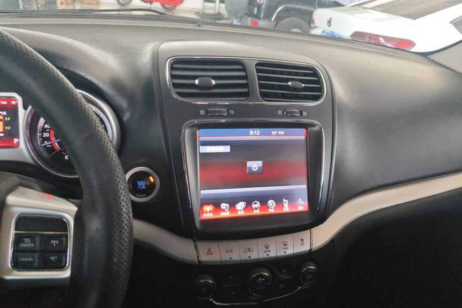 Used Dodge Journey 2013 2.4L Two-Wheel Drive Luxury Version Audio And AC Panel