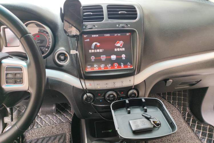 Used Dodge Journey 2013 2.4L Two-Wheel Drive Luxury Version Audio And AC Panel