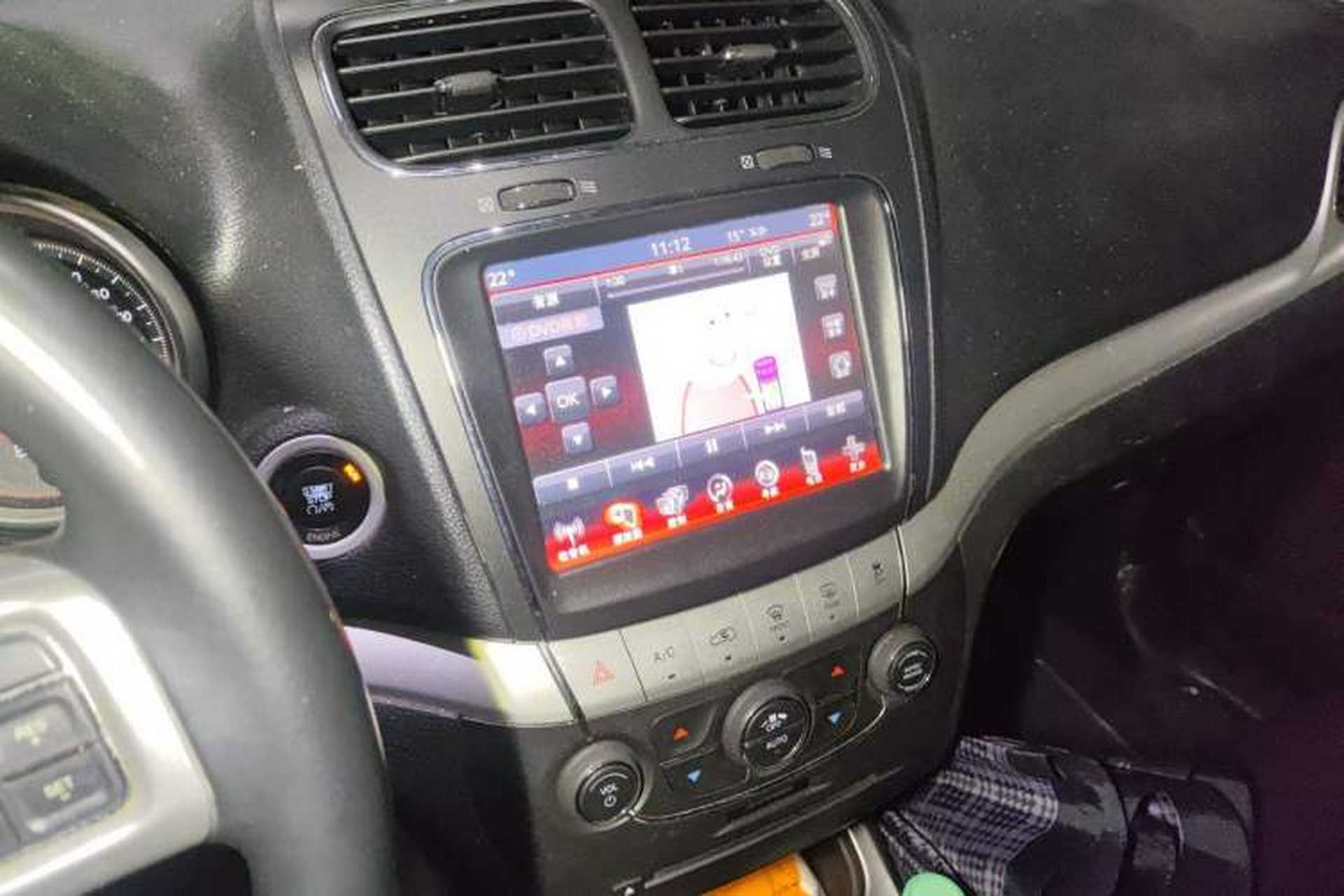 Used Dodge Journey 2013 2.4L Two-Wheel Drive Luxury Version Audio And AC Panel