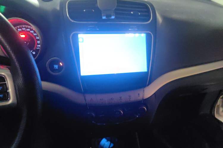 Used Dodge Journey 2013 2.4L Two-Wheel-Drive Smart Edition Audio And AC Panel