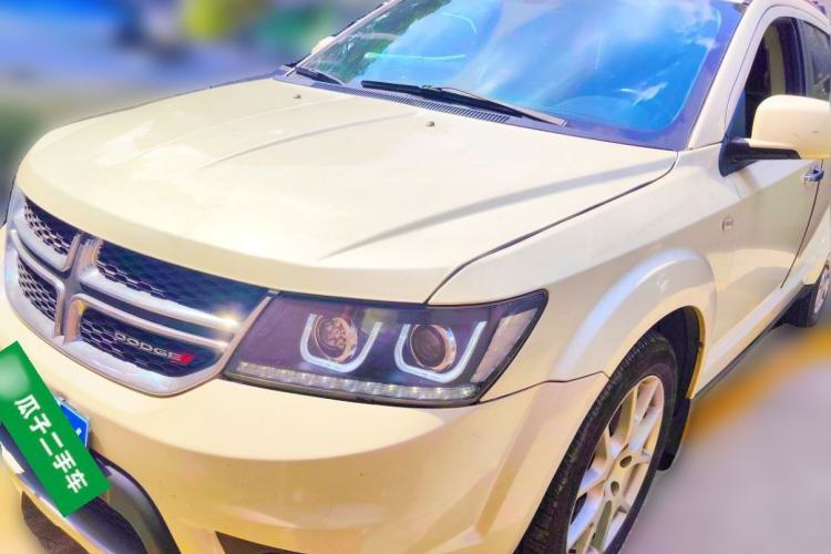 Used Dodge Journey 2013 2.4L Two-Wheel Drive Luxury Version Guazi used car, China used car export, Used car for sale, Used cars, Cheapest cars for sale