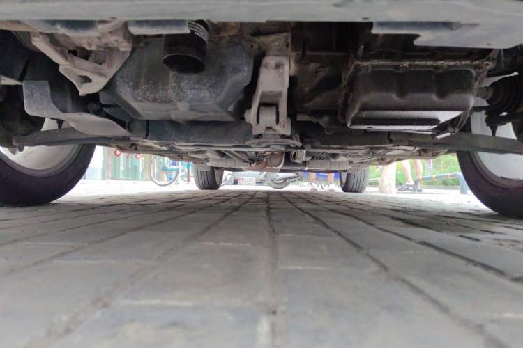 Used Dodge Journey 2013 2.4L Two-Wheel Drive Luxury Version Chassis Front
