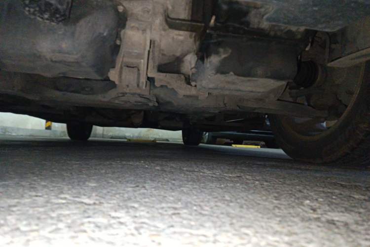 Used Dodge Journey 2013 2.4L Two-Wheel Drive Luxury Version Chassis Front