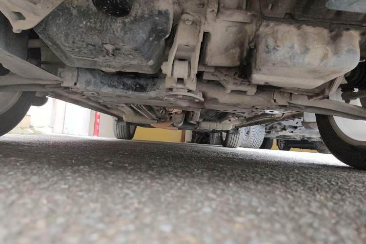 Used Dodge Journey 2013 2.4L Two-Wheel Drive Luxury Version Chassis Front