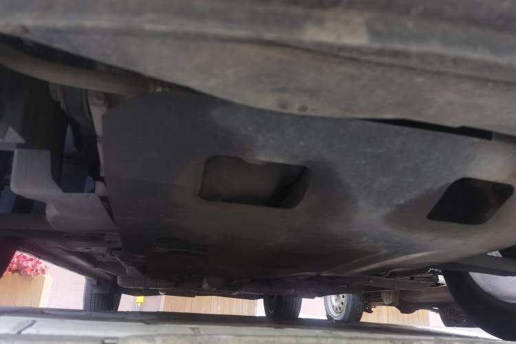 Used Dodge Journey 2013 2.4L Two-Wheel Drive Luxury Version Chassis Front