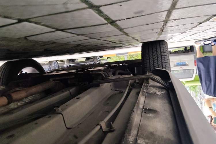 Used Dodge Journey 2013 2.4L Two-Wheel Drive Luxury Version Chassis Front Left