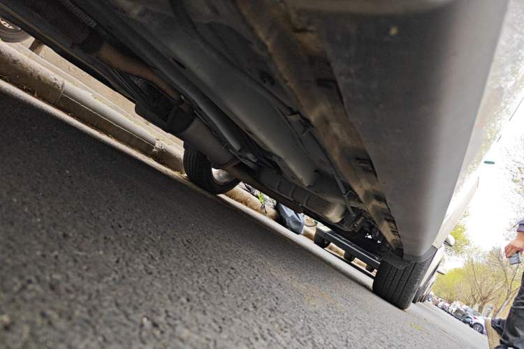 Used Dodge Journey 2013 2.4L Two-Wheel Drive Luxury Version Chassis Front Left