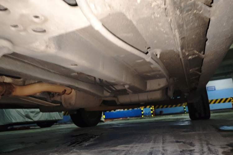 Used Dodge Journey 2013 2.4L Two-Wheel Drive Luxury Version Chassis Front Left