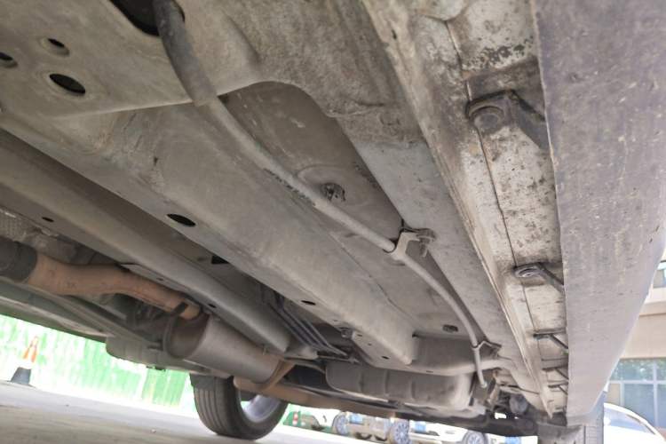 Used Dodge Journey 2013 2.4L Two-Wheel Drive Luxury Version Chassis Front Left