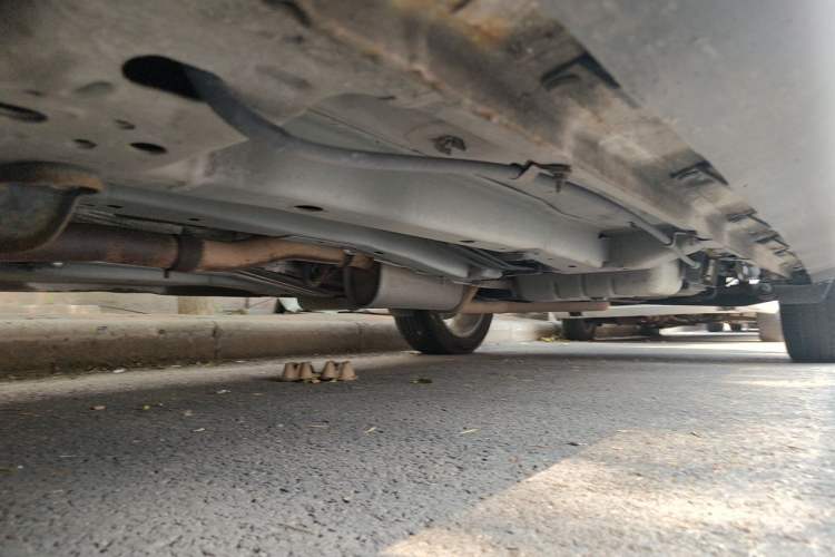 Used Dodge Journey 2013 2.4L Two-Wheel Drive Luxury Version Chassis Front Left