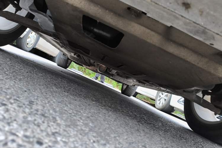 Used Dodge Journey 2013 2.4L Two-Wheel Drive Luxury Version Chassis Front