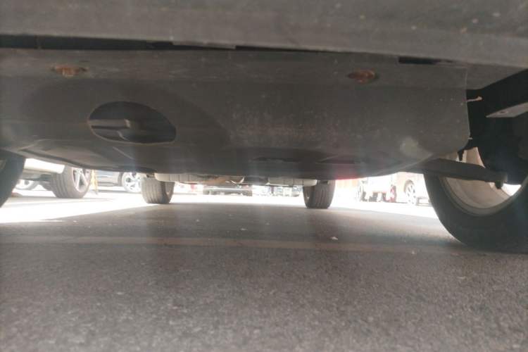 Used Dodge Journey 2013 2.4L Two-Wheel Drive Luxury Version Chassis Front