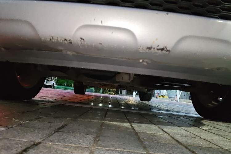 Used Dodge Journey 2013 2.4L Two-Wheel Drive Luxury Version Chassis Front